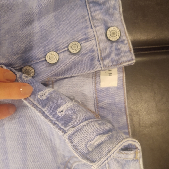 Pacsun Distressed Mid-Rise Denim Shorts - Picture 8 of 10